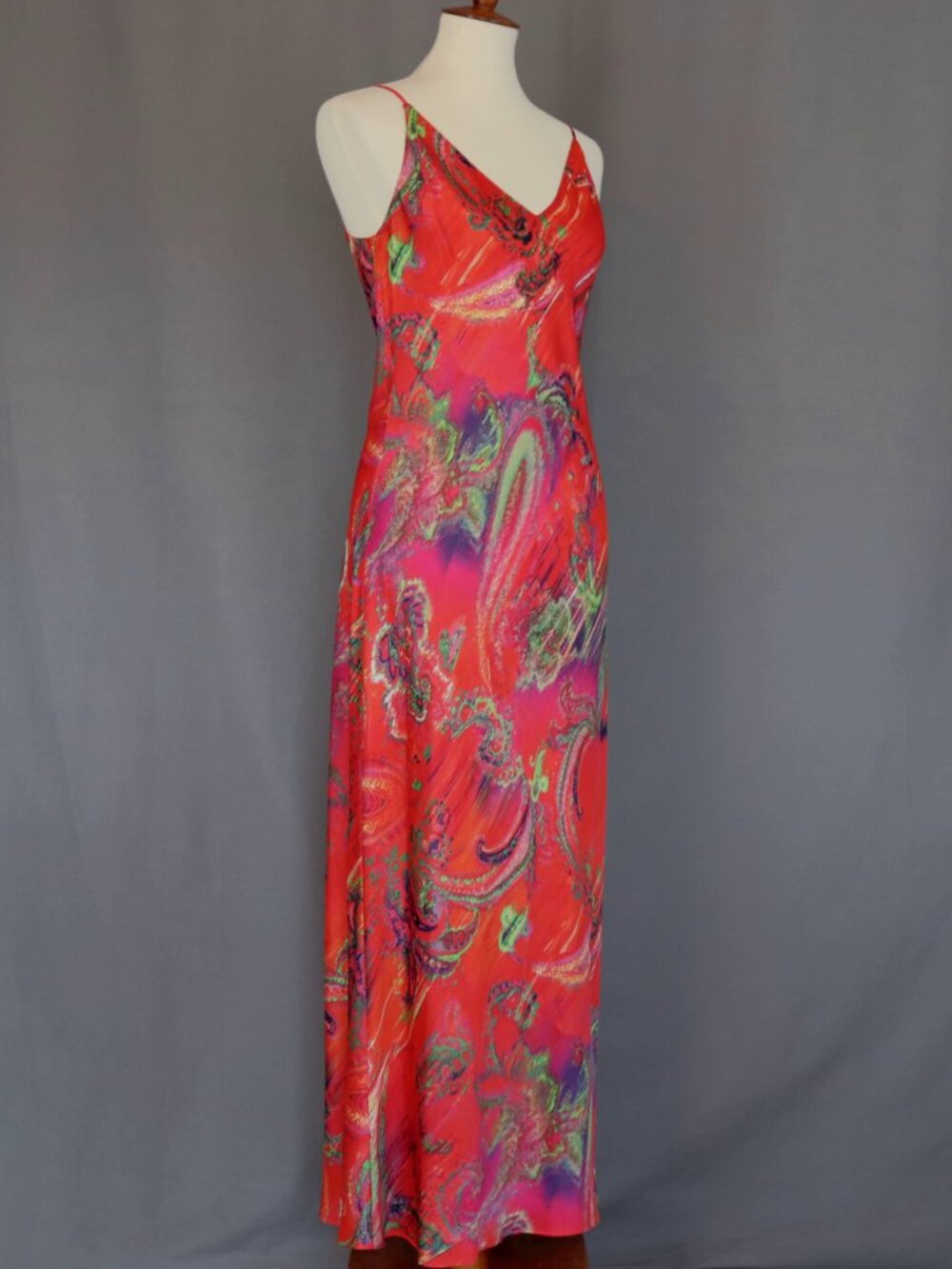 Natori Small 2 Piece Floral Robe & Night Gown Charmeuse Chemise Set Red Green - Picture 6 of 13